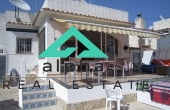 C18108, House in walking distance to amenities in Calpe