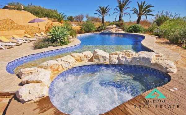 piscina jacuzzi