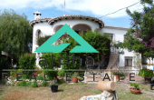 C18121c, Villa with 2 appartments in walking distance beach in Javea