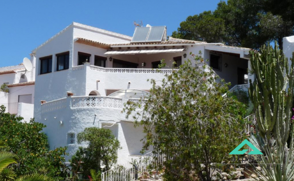 Villa with beautiful sea views and Ifach in Moraira