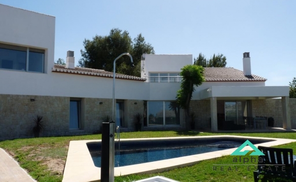 Villa de style moderne à 10 minutes en voiture de la plage de Javea