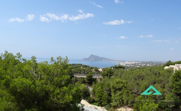 Terraced house in Altea Hills with panoramic sea views