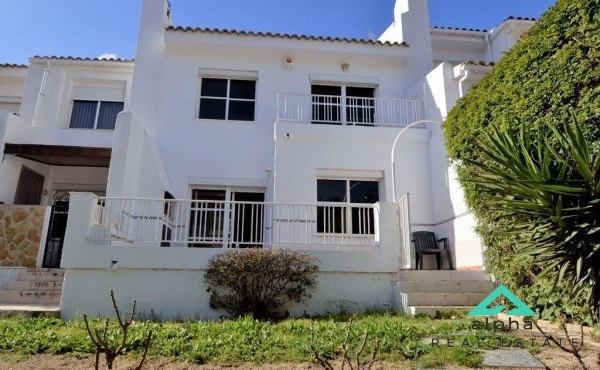 Terraced house in well maintained urbanisation in Alfaz del Pi