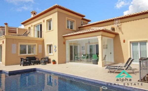 Villa in mediterrane stijl met uitzicht op zee in Moraira